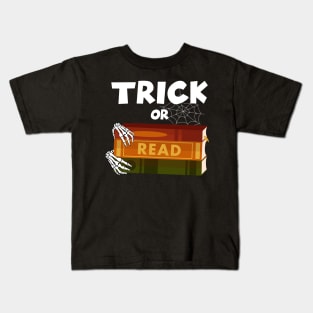 Trick or Read Librarian Book Lover Halloween Kids T-Shirt